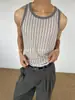Chaleco sin mangas a rayas de color contrastante con diseño calado para hombre, estilo americano veraniego, marca de moda, estilo vacacional, holgado, transpirable, camiseta sin mangas