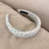 Estilo Coreano Nova Faixa de Cabelo com Cabeça de Esponja Listrada Floral Azul e Branco Fresca de Verão Elegante Acessório de Cabelo com Presilha de Cabelo Alta para Uso Externo para Mulheres