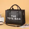 Bolsa Feminina de Couro PU Lisa Nova Atacado Transfronteiriça, Bolsa Tote Casual Simples com Letras, Bolsa Transversal Grande Capacidade, Bolsa de Ombro