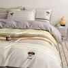 Directo de Fábrica Estilo Nórdico Juego de Cuatro Piezas Estampado 100% Algodón Puro Algodón 40S 13372 Juego de Tres Piezas para Cama de Dormitorio Estudiantil