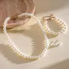 Conjunto de três peças de colares vintage europeus e americanos com pérolas e miçangas, brincos minimalistas de nicho, pulseiras da moda de alta qualidade para mulheres