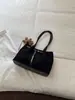 Bolso de Mano Retro de Ante para Mujer Bolso de Hombro 2026 Otoño/Invierno Nuevo Estilo Gran Capacidad Versátil para el Trabajo y el Viaje Bolso de Hombro Único