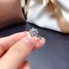Conjunto de collar, colgante y pendientes para mujer con anillo de apertura de diamante Mosan de simulación de venta en vivo con baño de ocho corazones y ocho flechas PT950