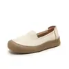 Zapatos mom de cuero de vaca de primera capa, empeine suave y suela blanda, zapatos casuales versátiles, cómodos mocasines poco profundos de punta redonda para mujeres de mediana edad