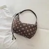 Bolsa de Ombro Transversal Estilo Coreano Design de Nicho Grande Capacidade Moda para o Trabalho Outono 2026 Bolso de Bolinho com Bolinhas