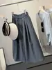 Pantalones casuales grises de pierna ancha cropped para mujer, nuevo estilo de otoño, cintura elástica con cordón, corte holgado, versátiles, con caída, pantalones de longitud media estilo japonés