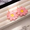 Pendientes de margarita tejidos a mano transfronterizos para mujer estilo bohemio para vacaciones en la playa color de hierba de rafia contraste pendientes de flor