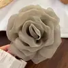 Presilha de Flor de Gaze Suave para Cabelo Feminino Novo Estilo 2025 Flor de Cabeça Presilha Tubarão Sentido de Alto Padrão Grampo de Cabelo Disco de Cabelo Acessório de Cabeça