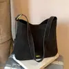 Bolsas Casuais Novas Outono/Inverno 2025 Transfronteiriças Bolsas Femininas Modernas Simples Grande Capacidade Versátil para o Dia a Dia Bolsa de Ombro Transversal
