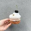 Pastel de Postre Colgante de Felpa Tridimensional Lindo Colgante para Mochila Llavero de Niña Accesorios para el Té de la Tarde Fresa