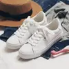 Novos Sapatos Brancos Primavera e Outono 2021 Sapatos de Lona Femininos Coreanos Mais Fáceis de Combinar Tênis Casuais com Cadarço Estudante Sapatos Brancos Planos