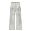 Calça Jeans Masculina de Corte Reto, Modelagem Solta, Estilo Streetwear Americano, com Efeitos de Tinta Salpicada e Tingimento Sujo, Fechamento por Botão, Estilo Workwear Lavado