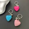 Colgante en Forma de Corazón con Galvanizado y Junta, Sencillo y Adecuado para Cualquier Funda de Teléfono, Versátil y Elegante, Llavero de Apple, Moderno