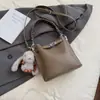 Bolsas Retrô de Nicho da Moda para Mulheres Inverno 2025 Nova Bolsa Transversal Casual Estilosa Bolsa de Mão de Alto Valor Bolsa Saco