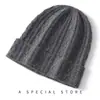 Cachemira Otoño/Invierno 2026 Nueva Ropa para Mujer Tejido de Punto Trenzado de Diamantes Pequeños Cobertura para la Cabeza Cálida de Moda Protección para los Oídos Gorro de Punto