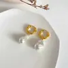 Pendientes de Perla Imitación Alienígena Europeos y Americanos Nueva Moda Estilo Francés Personalidad Creativa Elegante Celebridad de Internet Pendientes Versátiles
