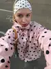 Ropa de Mujer Transfronteriza Primavera Estilo Europeo y Americano Nueva Chaqueta Rosa de Lunares con Cuello Alto para Mujer Diseño Holgado Casual de Manga Larga