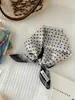 Algodón Lino Suave Apto para la Piel Transpirable Protección del Cuello Bufanda Cuadrada Pequeña Punto de Ola Flor de Anacardo Pañuelo para la Cabeza Combinación Perfecta Bufanda Nueva Bufanda de Seda Mujer