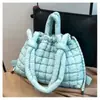 Bolsa Nova Outono 2024 Transfronteiriça Feminina para o Trabalho Grande Capacidade Bolsa de Ombro Dupla Uso Bolsa Tote Bolsa Mochila Bolha com Fio de Bordado