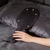 Brinquedos sexuais para adultos oval de couro com rebites batida de mão curta adereços de paixão para marido e mulher brinquedos sexuais SM atacado