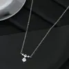Corrente Elegante para Clavícula com Zircônia Inlaid Banhada a Ouro Real para Mulheres, Design Único, Pingente de Gota Simples e Versátil, Colar para Revenda