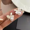 Pendientes de Perlas con Lazo de Aguja Plateada para Mujer, Diseño de Nicho, Pendientes Retro Simples, Elegantes y Versátiles, Pendientes de Gama Alta