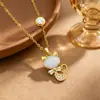El collar de tulipán y ojo de gato bestseller transfronterizo de Meizu es un nuevo accesorio de lujo ligero, de nicho, moderno y versátil