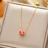 Collar de acero de titanio de lujo y ligero para mujer, colgante de circonitas exquisito, sencillo y combinable, cadena de clavícula de celebridades de Internet, joyería de alta calidad.