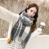 Bufanda de Cuadros de Cachemira Sintética de Invierno para Mujer, Chal Elegante Estilo Japonés Cálido para Otoño e Invierno con Borlas, Calentador de Cuello Rosa Versátil para Protección contra el Frío