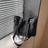 Bolso de mezclilla transfronterizo de gran capacidad para mujer, bolsa de compras ligera y versátil, bolso para estudiantes universitarias, conveniente para ir a clase, bolso de hombro ligero