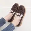 2026 Novo Estilo Sapatos de Pano da Velha Pequim para Mulheres, Leves, com Solado Macio, Calçados Slip-On Confortáveis para Mães de Meia-Idade e Idosas, Sapatos Casuais