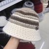 Chapéu de Pescador Quente Colorido de Tricô Novo Estilo Étnico para Outono e Inverno para Mulheres, Chapéu de Balde Pequeno de Tricô Afina-Rosto para Uso Externo para Mulheres