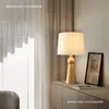 2026 Nova Luminária de Mesa Criativa Decorativa Estilo Vintage para Quarto, Mesa de Cabeceira, Sala de Estar, Estudo, Pousada Aconchegante Simples de Madeira Maciça