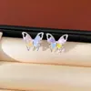 Aretes de Botón de Flor de Zirconia de Colores y Perla con Aguja de Plata, Pendientes Exquisitos y Versátiles con un Toque de Lujo Ligero y de Alta Gama, Venta al por Mayor