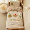 2026 Novo Modelo Classe A Fio 100% Algodão Tingido em Fio Algodão Lavado Bordado Conjunto de Três Peças para Creche, Conjunto de Seis Peças, Conjunto de Várias Peças para Bebês e Crianças