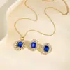 Conjunto de Collar Colgante de Cubo de Azúcar de Colores de Venta Caliente Transfronterizo y Aretes de Botón de Flor, Elegante y Sencillo, Versátil con un Toque de Lujo, Cadena para Clavícula