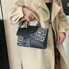 Bolsas de Banquete Retro Moda Transfronteiriça do Oriente Médio, Europeia e Americana para Mulheres, Novas Bolsas de Jantar Tendência, Bolsas com Estampa de Cobra de Temperamento