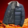 Abrigo de algodón grueso y cálido directo de fábrica para papá, chaqueta de algodón casual de invierno con cuello de piel para hombres de mediana edad y mayores, modelo M8628