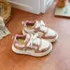 Zapatillas bajas para niña otoño nuevo estilo lindo gato de dibujos animados zapatos blancos suela blanda transpirables zapatos para niños zapatos deportivos para niños