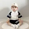 Conjunto de Roupa de Verão para Bebê Menino Estilo Coreano, Conjunto Casual de Duas Peças Super Estiloso para Criança Pequena, Manga Curta, Roupas Finas