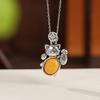 Colgante de gato de la fortuna con moneda desgastada vintage de cera de abejas roja del sur de plata pura Yilu S999, elegante colgante de gatito a juego