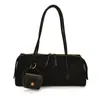 Bolso tipo Boston de ante color block simple, con textura vintage, gran capacidad y diseñado como un bolso de hombro o tote casual y a la moda