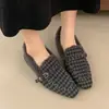 Zapatos de Tela Estilo Nuevo 2025 Old Beijing para Mujer, Zapatos de Algodón de Invierno con Forro Adicional para Calidez, Zapatos Planos Antideslizantes para Mamá, Engrosados