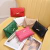 Simples doce senhoras pendurado pequena bolsa quadrada personalidade Joker diamante bordado corrente bolsa feminina mini bolsa para celular atacado
