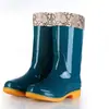 Botas de lluvia de moda para mujer, de caña alta, cálidas, engrosadas, de tubo largo, impermeables y antideslizantes, adecuadas para senderismo y días lluviosos