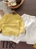 Conjunto informal casual a rayas elegante estilo coreano para niños y niñas con camiseta base y camiseta de manga corta para niños