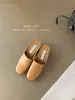 Mules Fechadas Simples com Salto Anabela para Mulheres, Novas Mules Quadradas Primavera/Verão 2026, Sandálias que Aumentam a Altura para Mulheres Baixas
