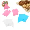 En stock raspador de repostería juego de tres piezas con forma de diente raspador de crema sierra de triángulo para crema de pastel herramienta DIY traje