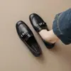 Weiwei Lady 1257-2 Mocasines Planos de Tacón Bajo Estilo Vintage Old Money para Mujer, Zapatos Pequeños de Cuero con Hebilla Estilo Británico