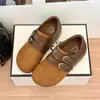 Nuevo diseño de hebilla de cinturón, estilo nicho, otoño 2026, mocasines de suela blanda estilo brogue, zapatos de vestir, estilo retro Birkenstock